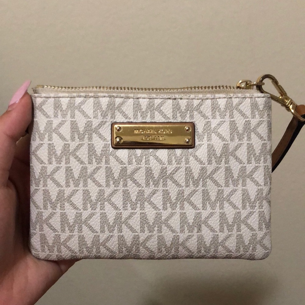 Wristlet